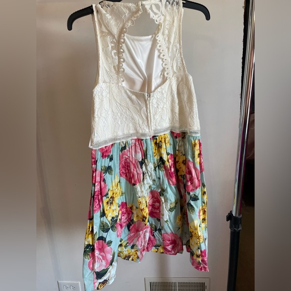 White Top with Flowered Bottom Dress - Picture 2 of 4